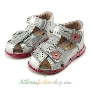 Bartus Girls Open Toe Leather Sandals (120 Silver)